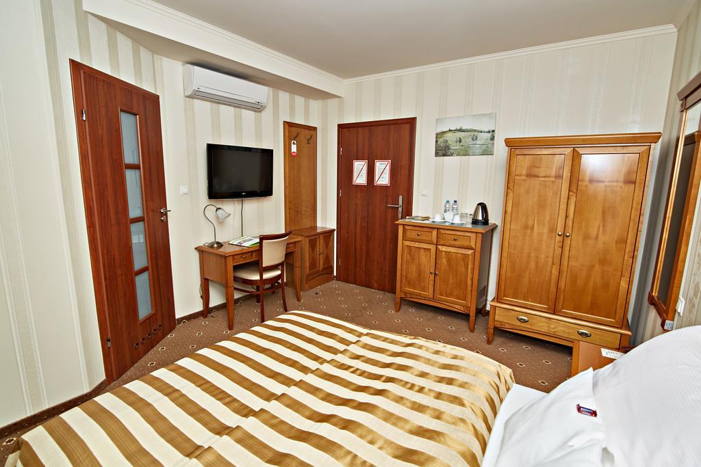 Hotel Ted Radomsko Værelse billede