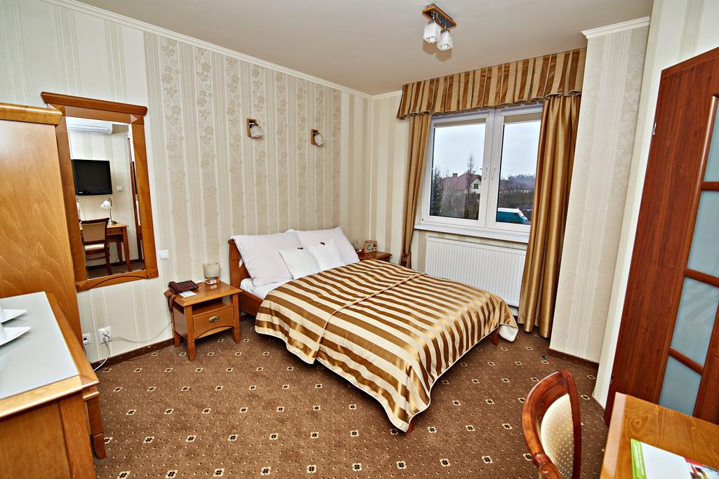 Hotel Ted Radomsko Værelse billede